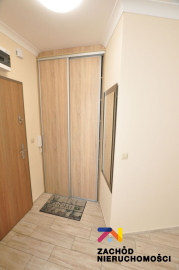Przestronna Kawalerka 40 M2 W Apartamentowcu